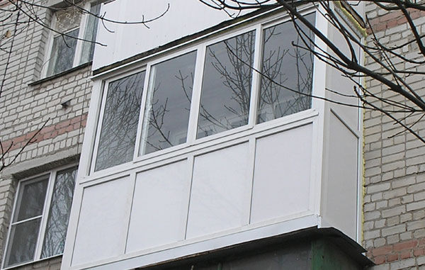 Теплое остекление балконов и лоджий в Москве пластиковым профилем KBE под  ключ
